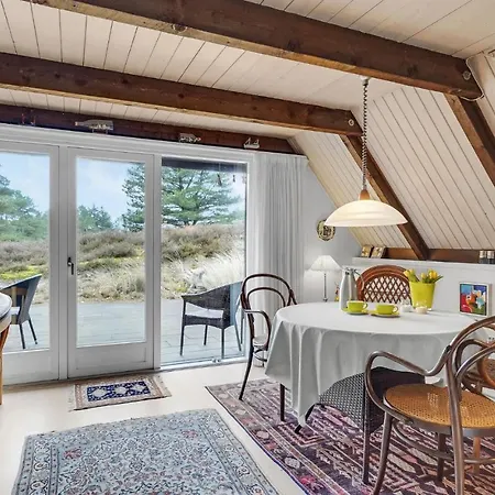 Lovely In With Kitchen Casa de Férias