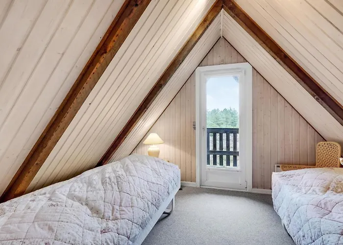 Lovely In With Kitchen